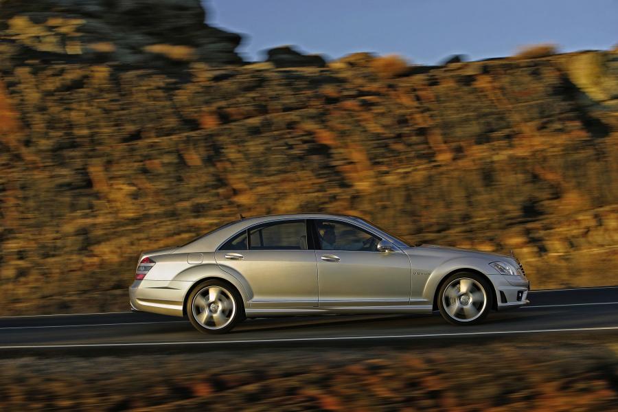  Mercedes-Benz S65 AMG 2007 года  (фото 18 из 27)